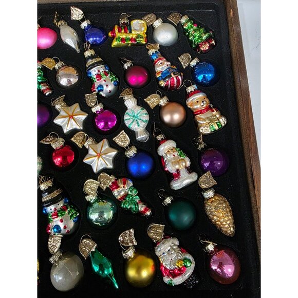 Thomas Pacconi Classics 2003 Christmas Miniature Ornament Collection In Crate - Picture 5 of 8